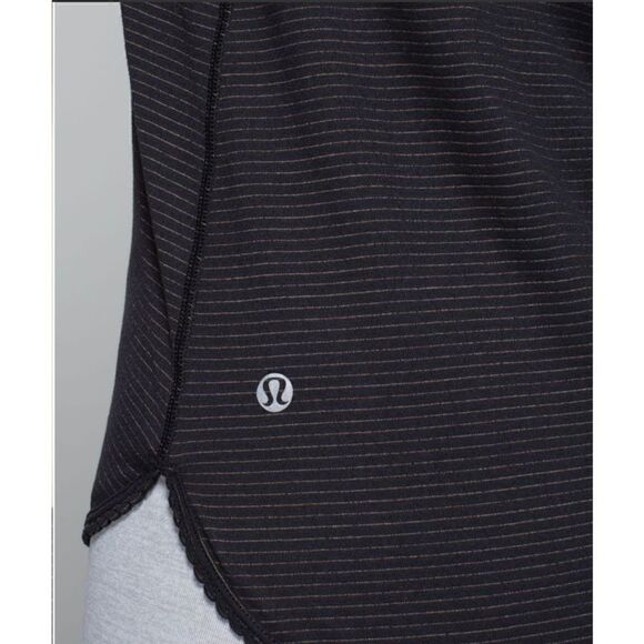 Lululemon 105 F Singlet (Seriously Light Luon) size 4
Black - Picture 6 of 13